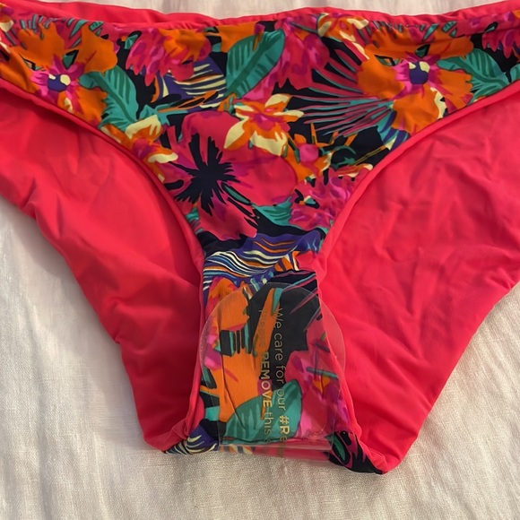 NWT Maaji reversible bikini Size L - Picture 4 of 9